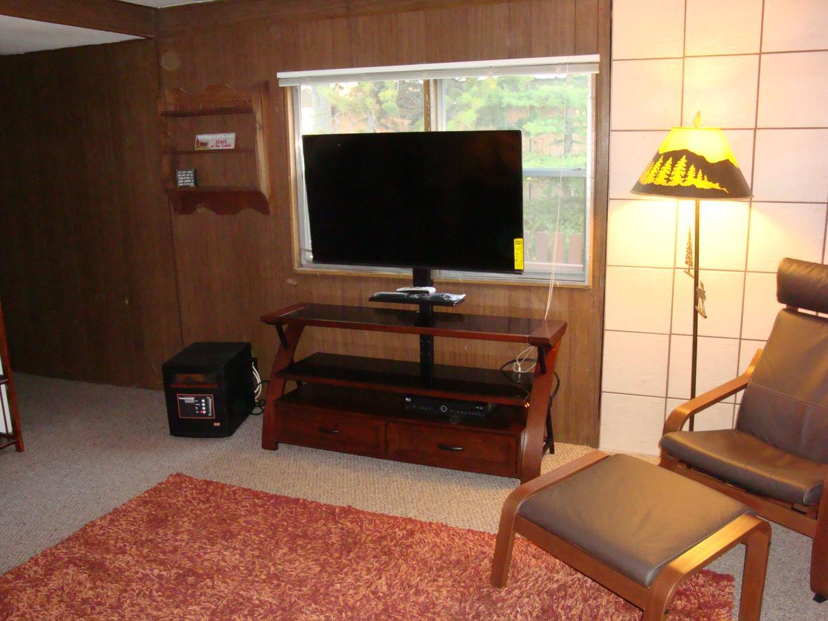 Yellowstone Wildlife Cabins เวสต์เยลโลว์สโตน ภายนอก รูปภาพ
