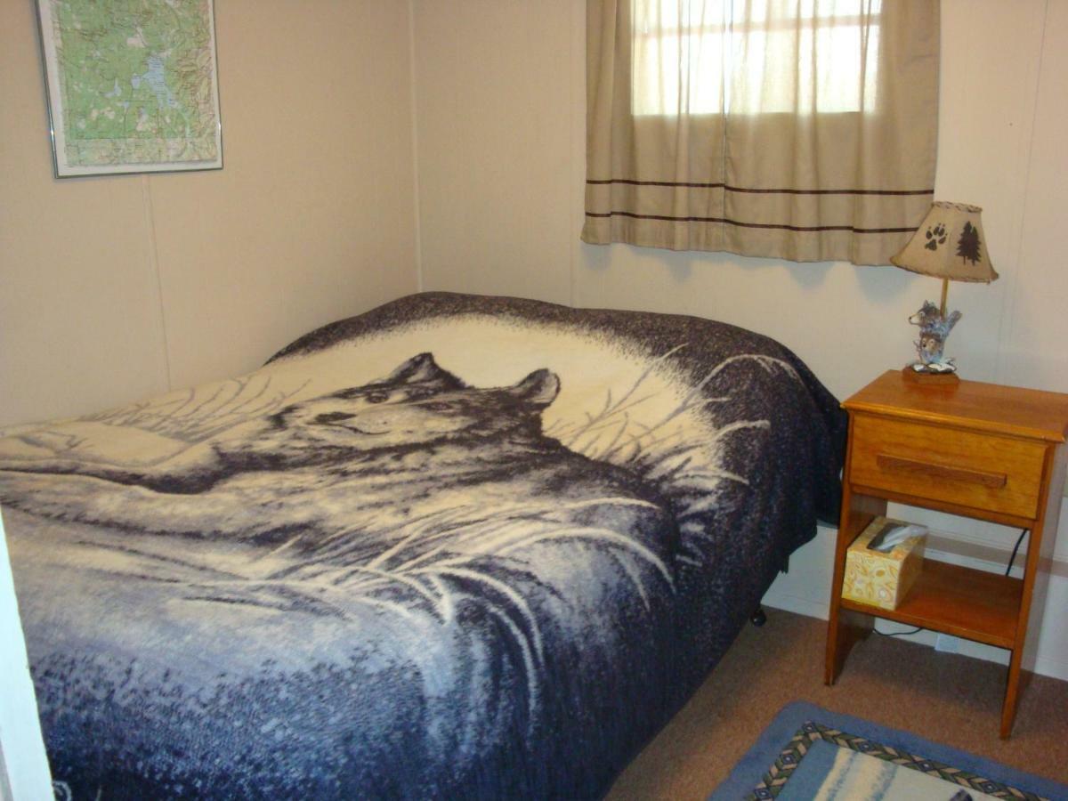 Yellowstone Wildlife Cabins เวสต์เยลโลว์สโตน ภายนอก รูปภาพ